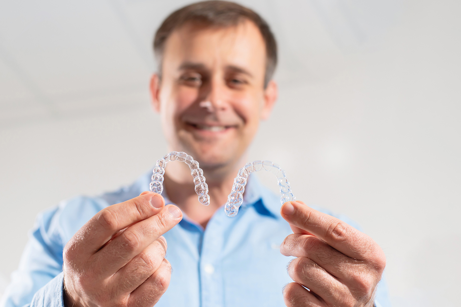 ¿Funciona Invisalign® después de los 40? ¿Funciona Invisalign® después de los 40?