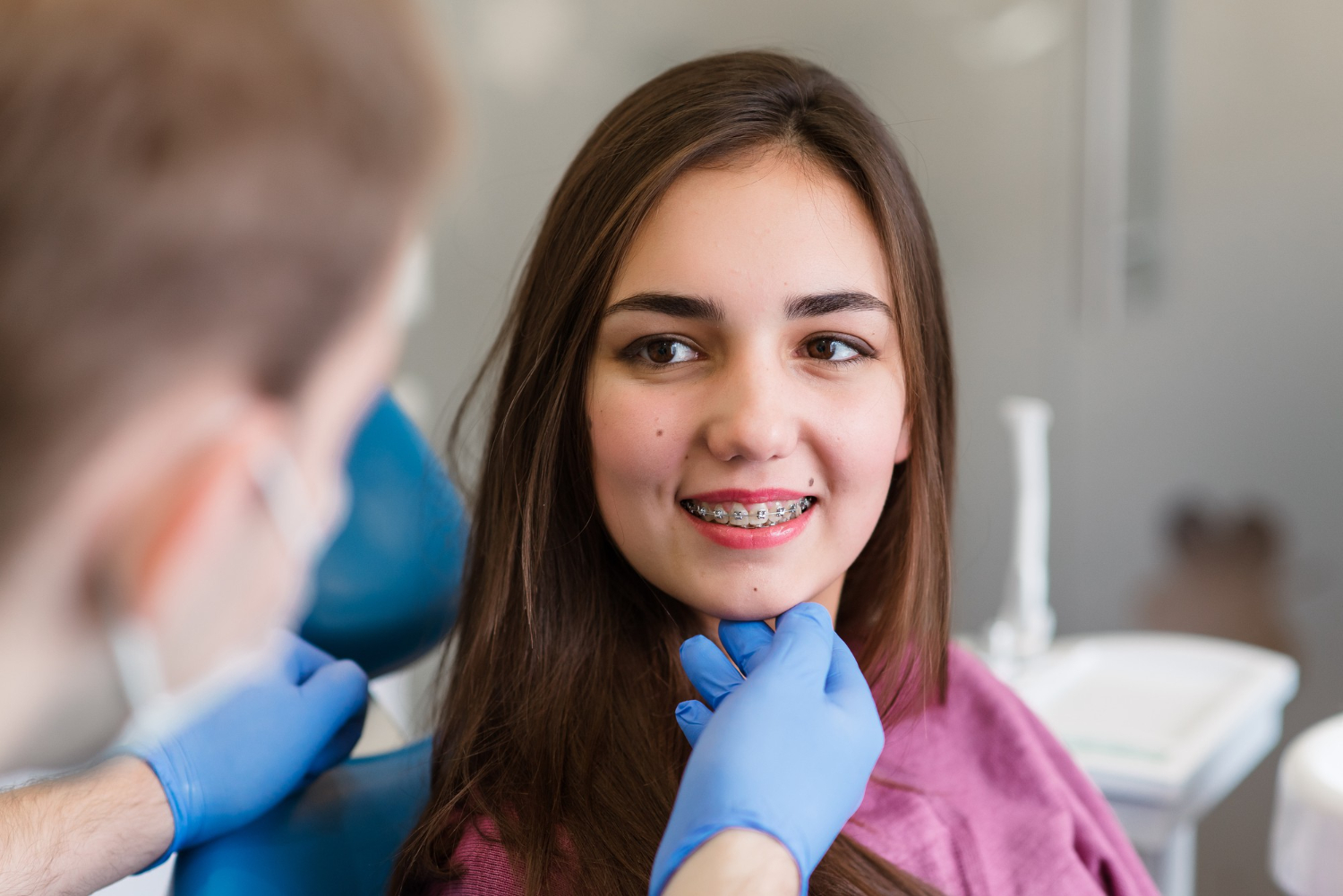 Diferencias entre un dentista y un ortodoncista Diferencias entre un dentista y un ortodoncista