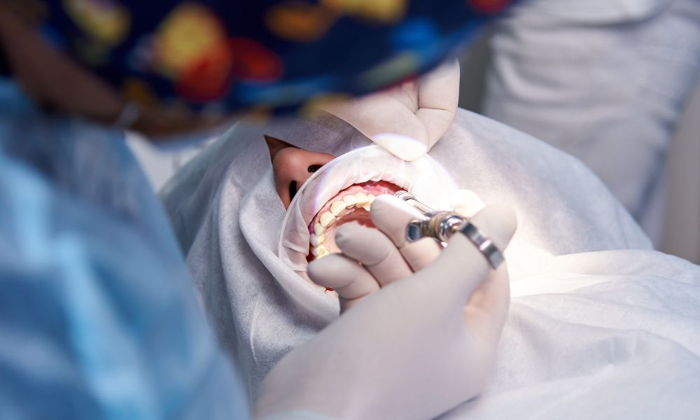 Tratamientos de Urgencia Dental<br />

