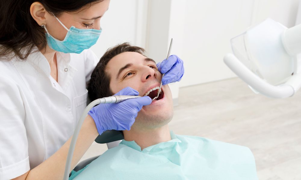 Curetaje Dental: Procedimiento Y Recuperación 2 Cómo se realiza el procedimiento de curetaje dental