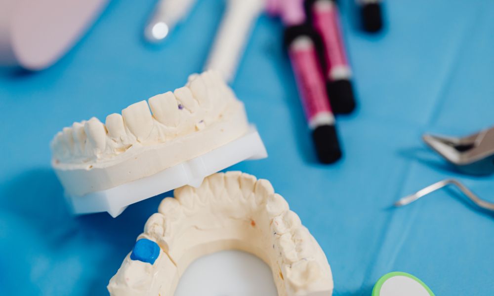 Aplicaciones clínicas de los elastómeros dentales