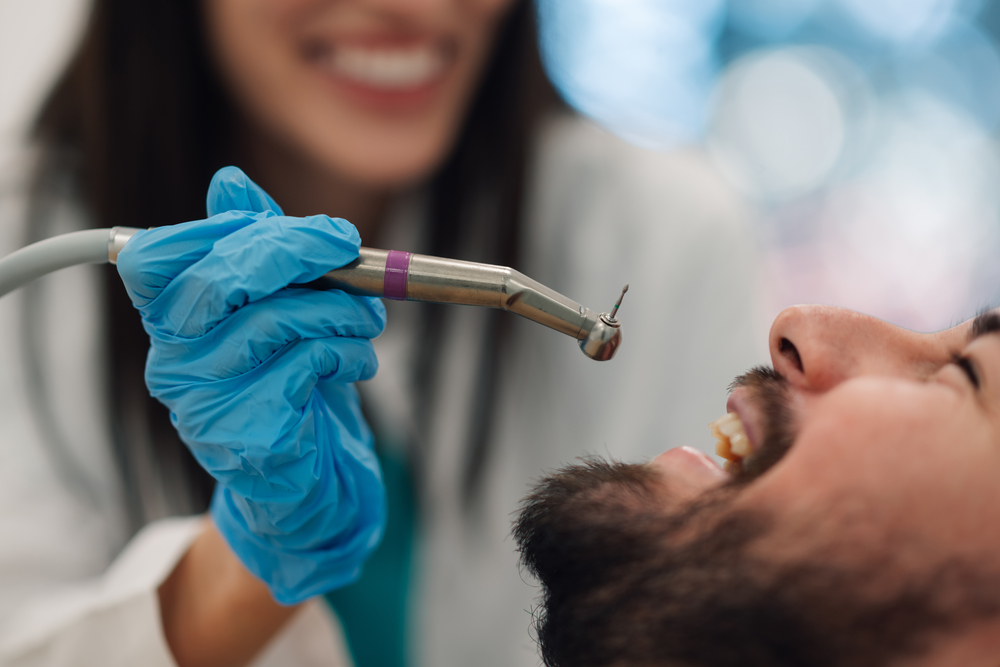 En Qué Ayuda la Limpieza Dental: 7 Beneficios Clave