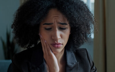 Diferencias entre Bruxismo Diurno y Nocturno: Síntomas y Tratamientos