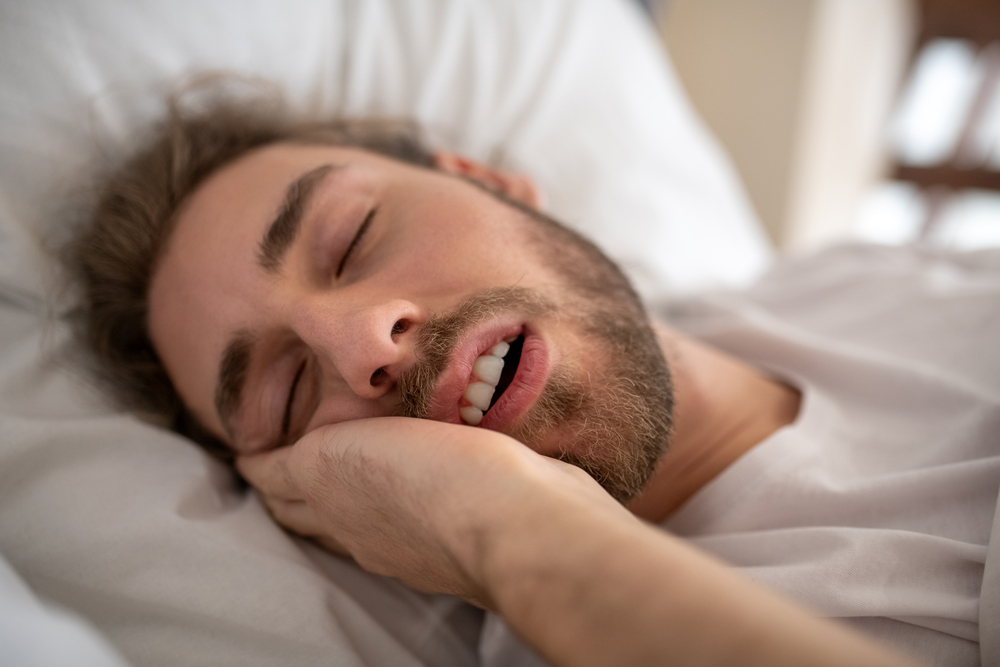 ¿Qué es el bruxismo diurno y nocturno